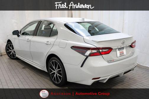 Ice Edge 2024 Toyota Camry SE