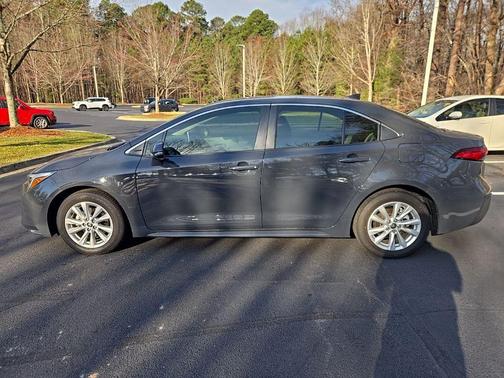 2025 Toyota Corolla Hybrid SE