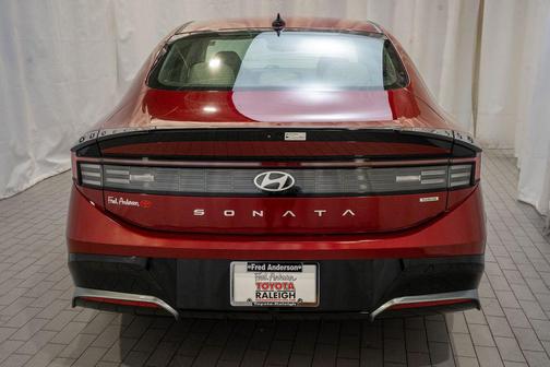 2024 Hyundai SONATA Hybrid SE