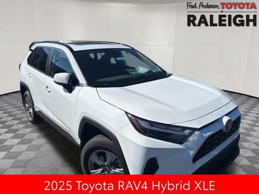 2025 Toyota RAV4 Hybrid XLE