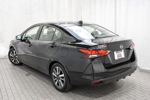 2023 Nissan Versa 1.6 SV