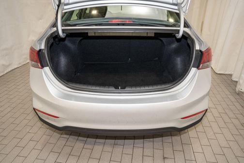 2022 Hyundai Accent SE