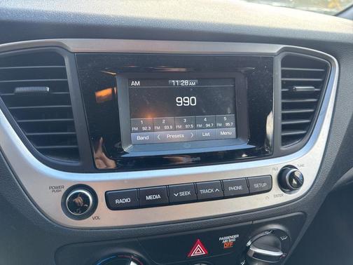 2022 Hyundai Accent SE