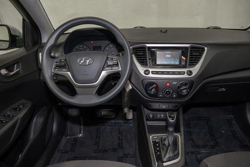 2022 Hyundai Accent SE
