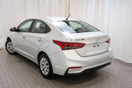 2022 Hyundai Accent SE