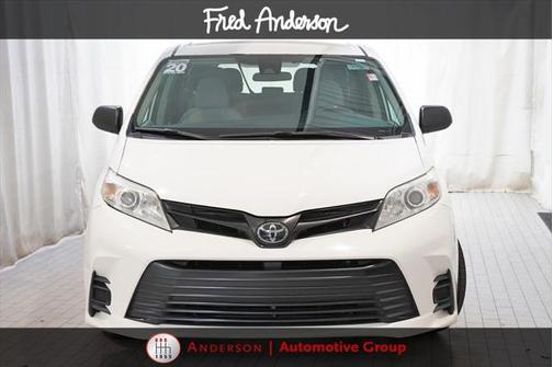 2020 Toyota Sienna SE
