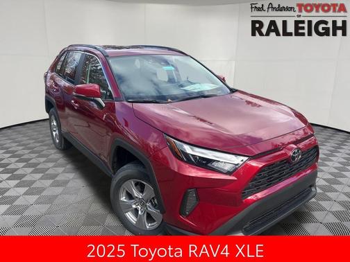 2025 Toyota RAV4 XLE