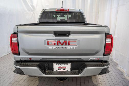 2024 GMC Canyon AT4