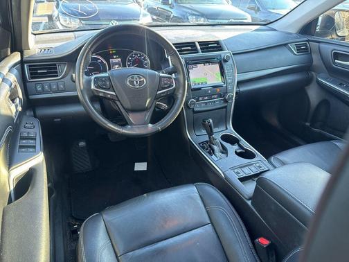 2017 Toyota Camry Hybrid XLE