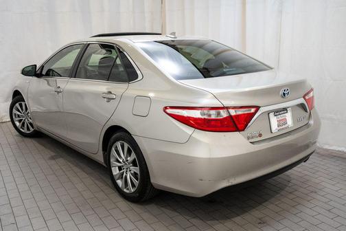 2017 Toyota Camry Hybrid XLE