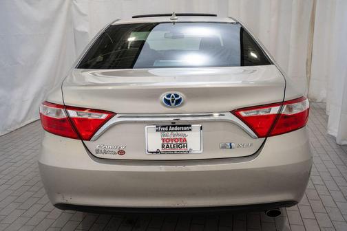 2017 Toyota Camry Hybrid XLE