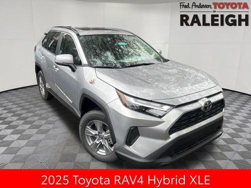 2025 Toyota RAV4 Hybrid XLE