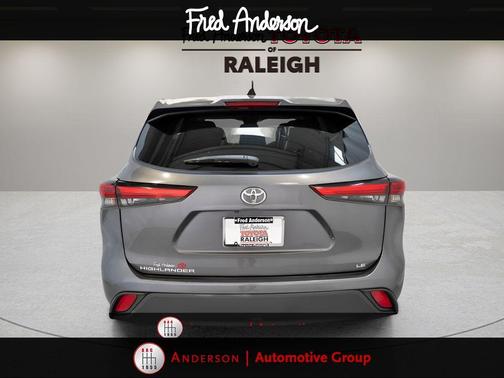 2021 Toyota Highlander LE