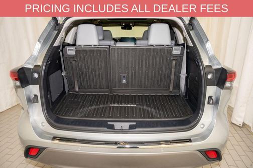Celestial Silver Metallic 2024 Toyota Highlander Hybrid Platinum