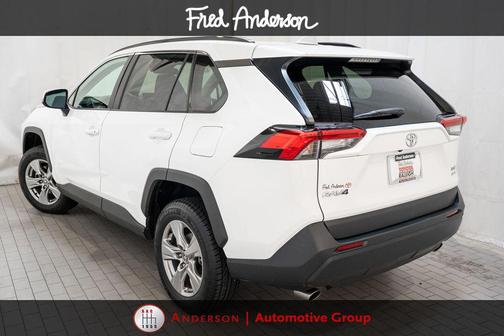 Ice Cap 2024 Toyota RAV4 XLE