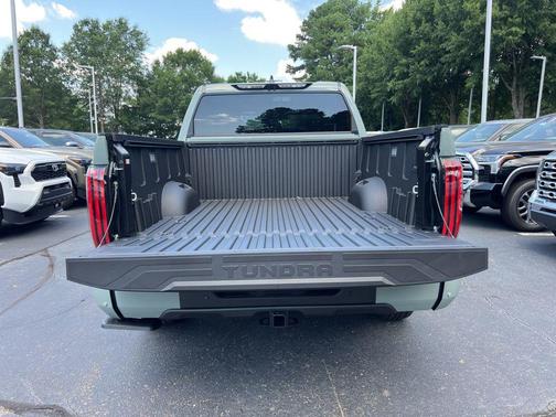 2025 Toyota Tundra Hybrid Platinum