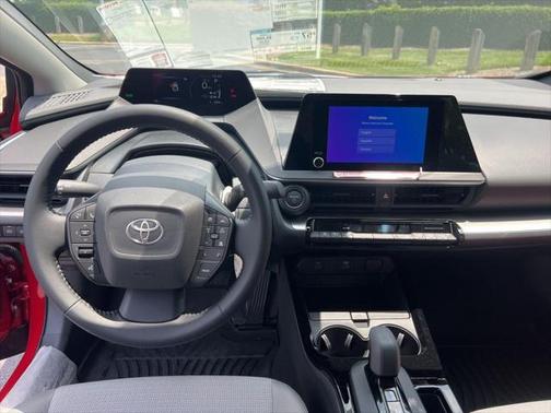 2025 Toyota Prius LE