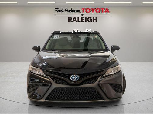 2020 Toyota Camry SE