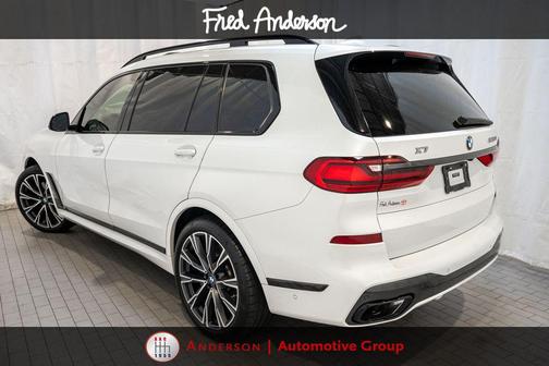 Mineral White Metallic 2021 BMW X7 M50i