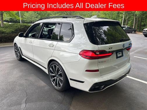 Mineral White Metallic 2021 BMW X7 M50i
