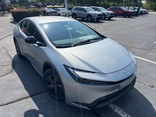 2025 Toyota Prius LE