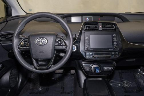 2021 Toyota Prius LE