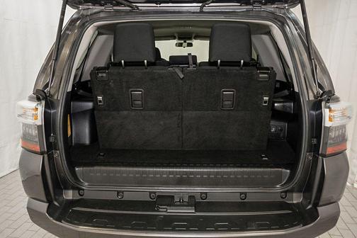 Magnetic Gray Metallic 2015 Toyota 4Runner SR5
