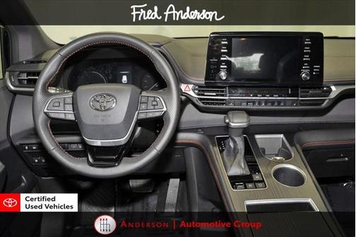 2021 Toyota Sienna XSE 7 Passenger