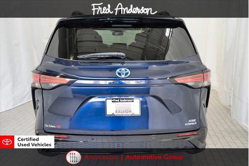 2021 Toyota Sienna XSE 7 Passenger