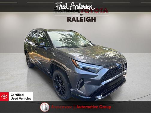 2023 Toyota RAV4 Hybrid SE