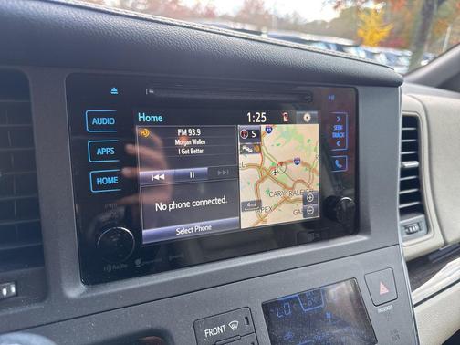 2017 Toyota Sienna XLE