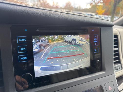 2017 Toyota Sienna XLE