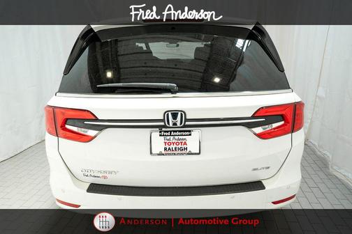 Platinum White Pearl 2023 Honda Odyssey Elite