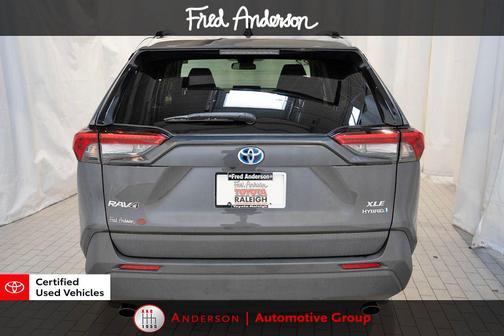 2022 Toyota RAV4 Hybrid XLE