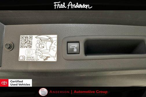 2023 Toyota Sienna XLE 8 Passenger