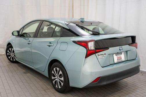 2021 Toyota Prius LE