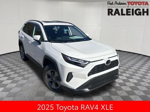 2025 Toyota RAV4 XLE