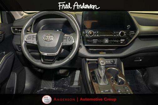 2023 Toyota Highlander Hybrid Limited
