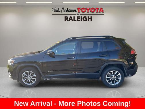 2022 Jeep Cherokee Latitude Lux