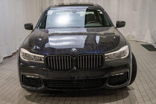 2019 BMW 740 740i