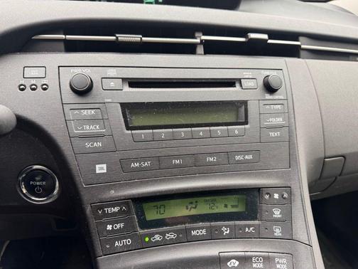 2010 Toyota Prius III