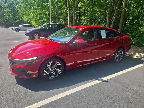 Ultimate Red 2025 Hyundai ELANTRA SEL