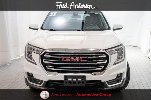 Summit White 2023 GMC Terrain SLT