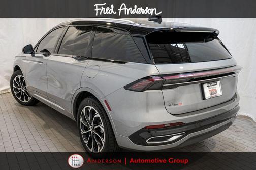 LUSTROUS GRAY METALLIC 2024 Lincoln Nautilus Reserve