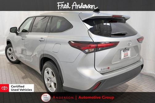 2024 Toyota Highlander LE
