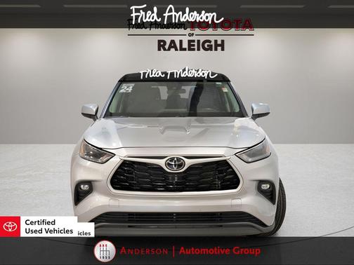 2024 Toyota Highlander LE