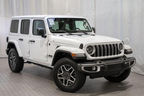 2025 Jeep Wrangler 4-Door Sahara 4x4