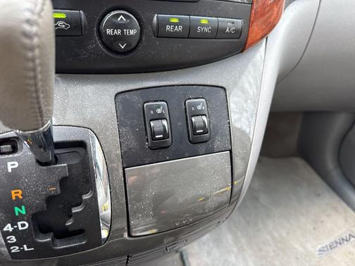 2008 Toyota Sienna XLE