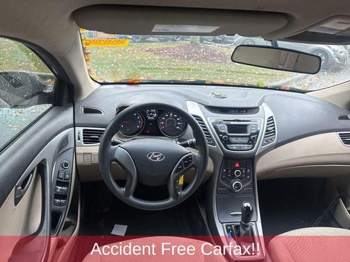 2014 Hyundai ELANTRA SE