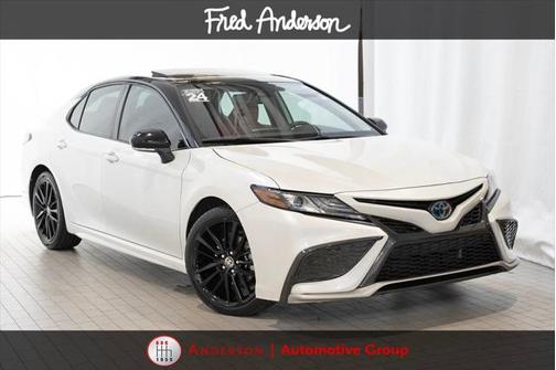 2024 Toyota Camry Hybrid SE